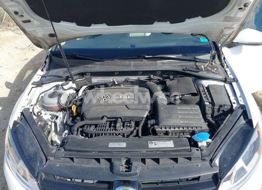 Photo 10 of 2017 Volkswagen Golf SPORTWAGEN TSI S (VIN 3VWC17AU1HM506561)