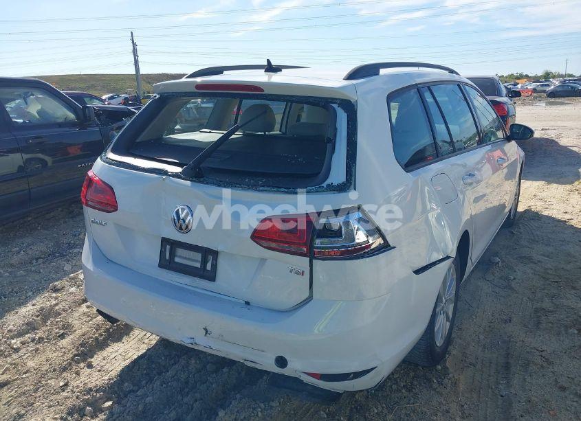 Photo 4 of 2017 Volkswagen Golf SPORTWAGEN TSI S (VIN 3VWC17AU1HM506561)