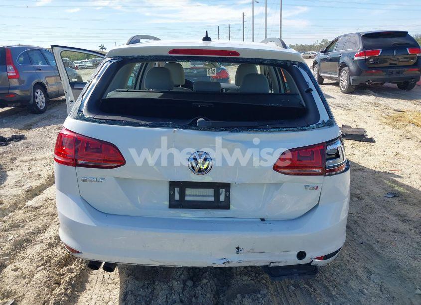 Photo 6 of 2017 Volkswagen Golf SPORTWAGEN TSI S (VIN 3VWC17AU1HM506561)