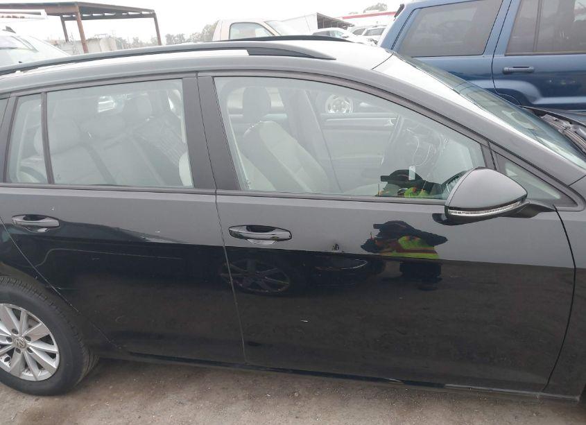 Photo 14 of 2015 Volkswagen Golf SPORTWAGEN TSI S 4-DOOR (VIN 3VWC17AU2FM519977)