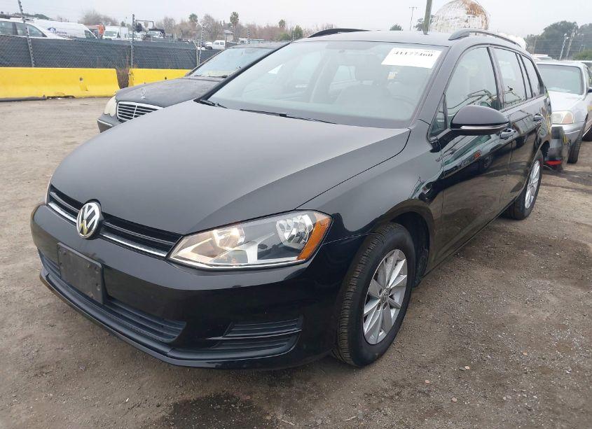 Photo 2 of 2015 Volkswagen Golf SPORTWAGEN TSI S 4-DOOR (VIN 3VWC17AU2FM519977)