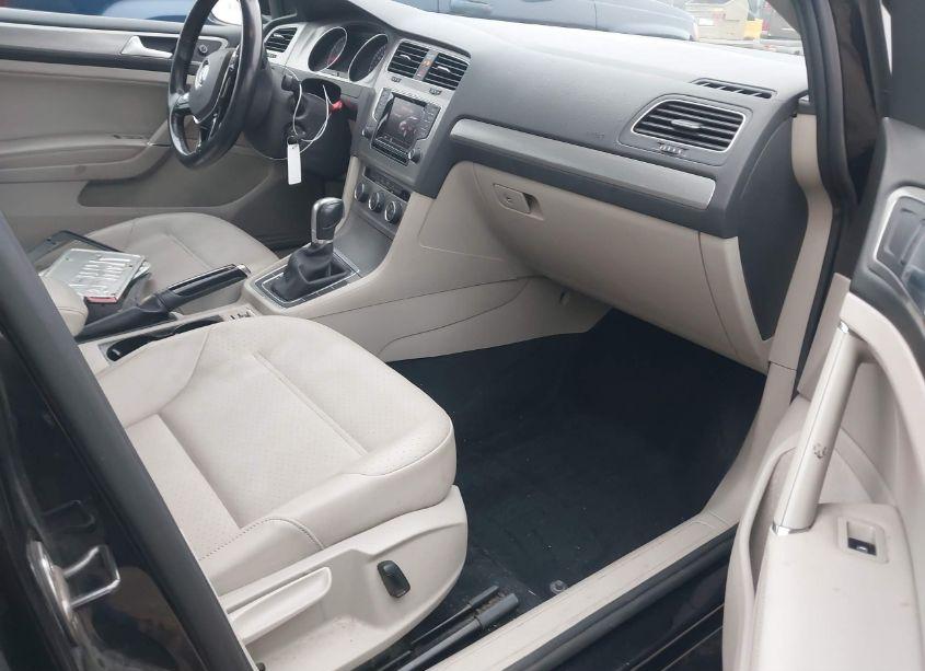 Photo 5 of 2015 Volkswagen Golf SPORTWAGEN TSI S 4-DOOR (VIN 3VWC17AU2FM519977)