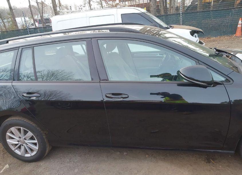 Photo 13 of 2016 Volkswagen Golf SPORTWAGEN TSI S 4-DOOR (VIN 3VWC17AU2GM517888)