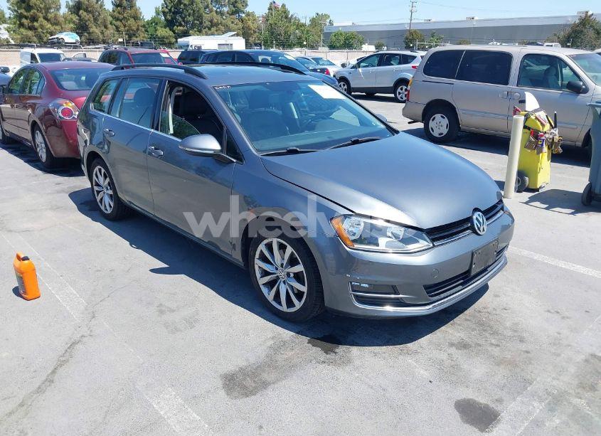 2017 Volkswagen Golf SPORTWAGEN TSI SE (VIN 3VWC17AU2HM501031) main photo
