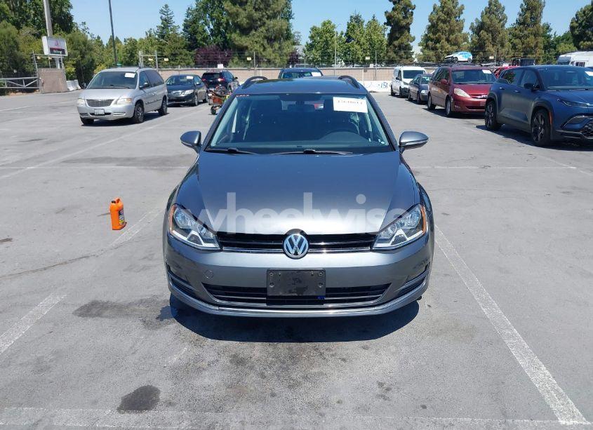 Photo 12 of 2017 Volkswagen Golf SPORTWAGEN TSI SE (VIN 3VWC17AU2HM501031)