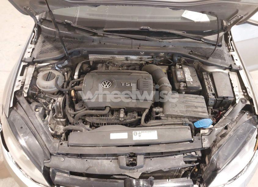 Photo 10 of 2017 Volkswagen Golf SPORTWAGEN TSI S (VIN 3VWC17AU2HM504320)