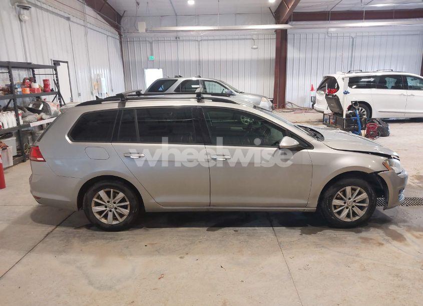 Photo 13 of 2017 Volkswagen Golf SPORTWAGEN TSI S (VIN 3VWC17AU2HM504320)