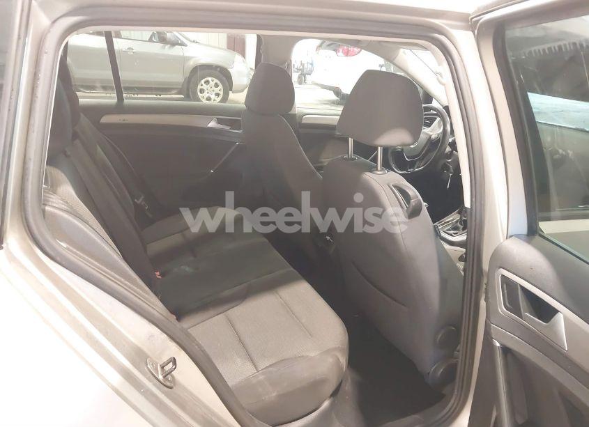 Photo 8 of 2017 Volkswagen Golf SPORTWAGEN TSI S (VIN 3VWC17AU2HM504320)