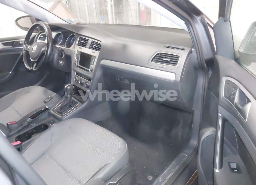 Photo 5 of 2016 Volkswagen Golf SPORTWAGEN TSI S 4-DOOR (VIN 3VWC17AU3GM508309)