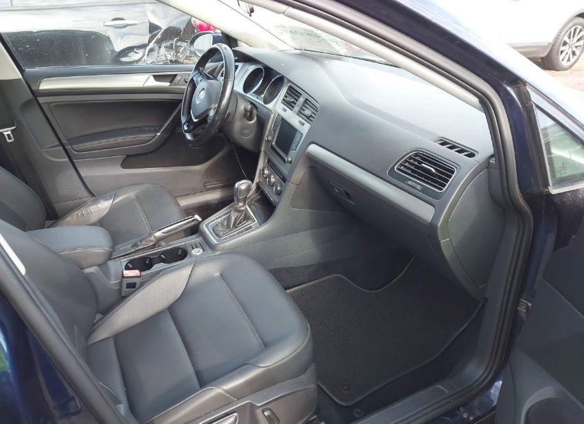 Photo 5 of 2016 Volkswagen Golf SPORTWAGEN TSI LIMITED EDITION (VIN 3VWC17AU3GM519696)