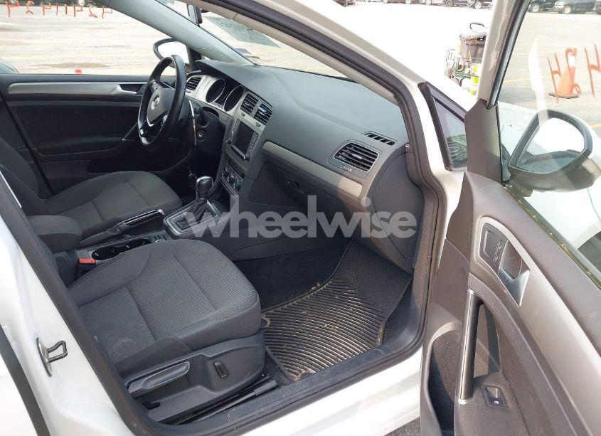 Photo 5 of 2016 Volkswagen Golf SPORTWAGEN TSI S 4-DOOR (VIN 3VWC17AU4GM514636)