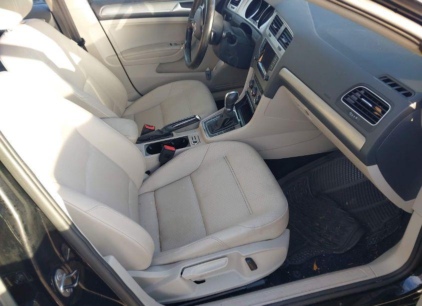 Photo 5 of 2015 Volkswagen Golf SPORTWAGEN TSI SE 4-DOOR (VIN 3VWC17AU6FM516838)