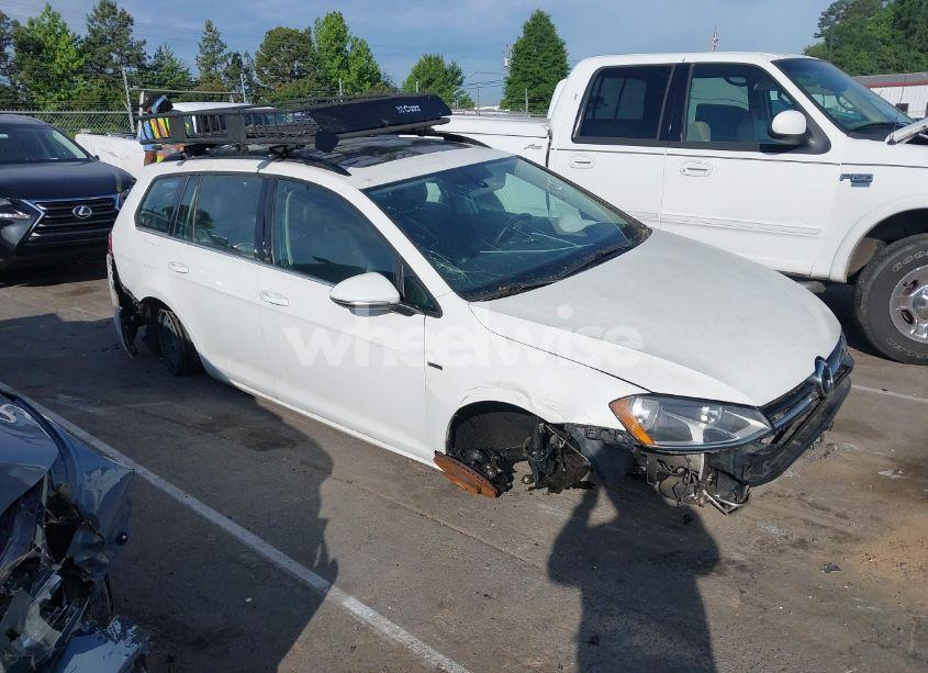 Photo 13 of 2016 Volkswagen Golf SPORTWAGEN TSI LIMITED EDITION (VIN 3VWC17AU6GM520647)