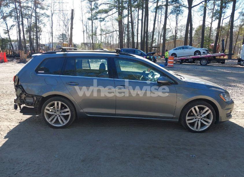 Photo 13 of 2017 Volkswagen Golf SPORTWAGEN TSI S/TSI SE/TSI SEL (VIN 3VWC17AU6HM501548)