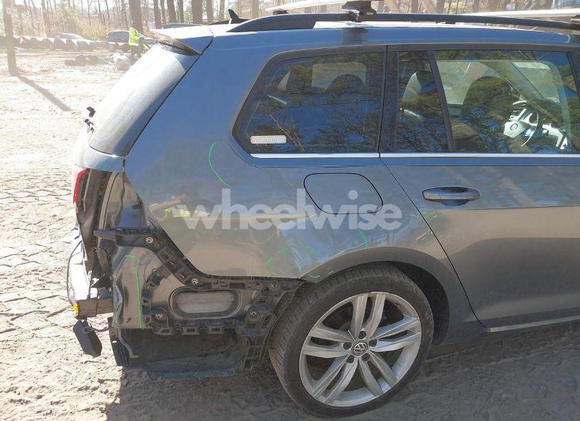 Photo 17 of 2017 Volkswagen Golf SPORTWAGEN TSI S/TSI SE/TSI SEL (VIN 3VWC17AU6HM501548)