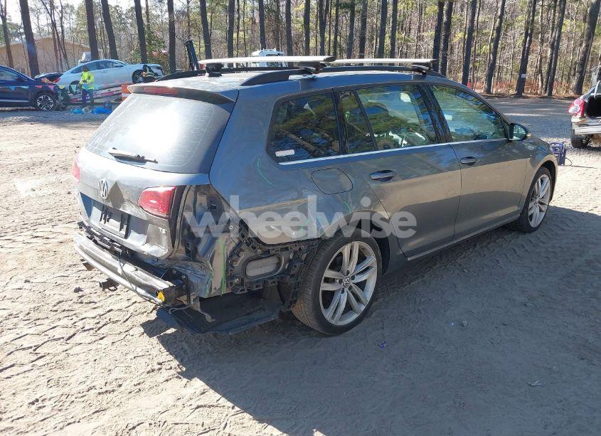 Photo 4 of 2017 Volkswagen Golf SPORTWAGEN TSI S/TSI SE/TSI SEL (VIN 3VWC17AU6HM501548)