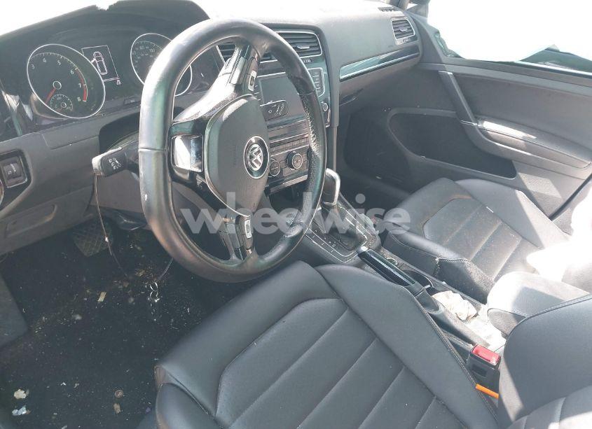 Photo 5 of 2017 Volkswagen Golf SPORTWAGEN TSI SEL (VIN 3VWC17AU6HM504529)