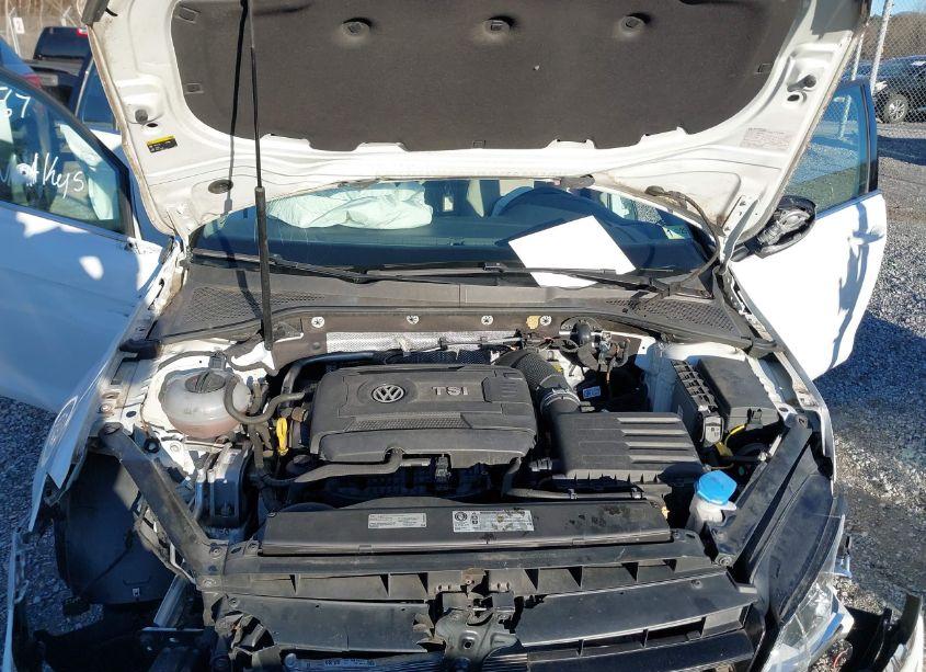 Photo 10 of 2016 Volkswagen Golf SPORTWAGEN TSI LIMITED EDITION/TSI S 4-DOOR/TSI SE 4-DOOR/TSI SEL 4-DOOR (VIN 3VWC17AU7GM513464)