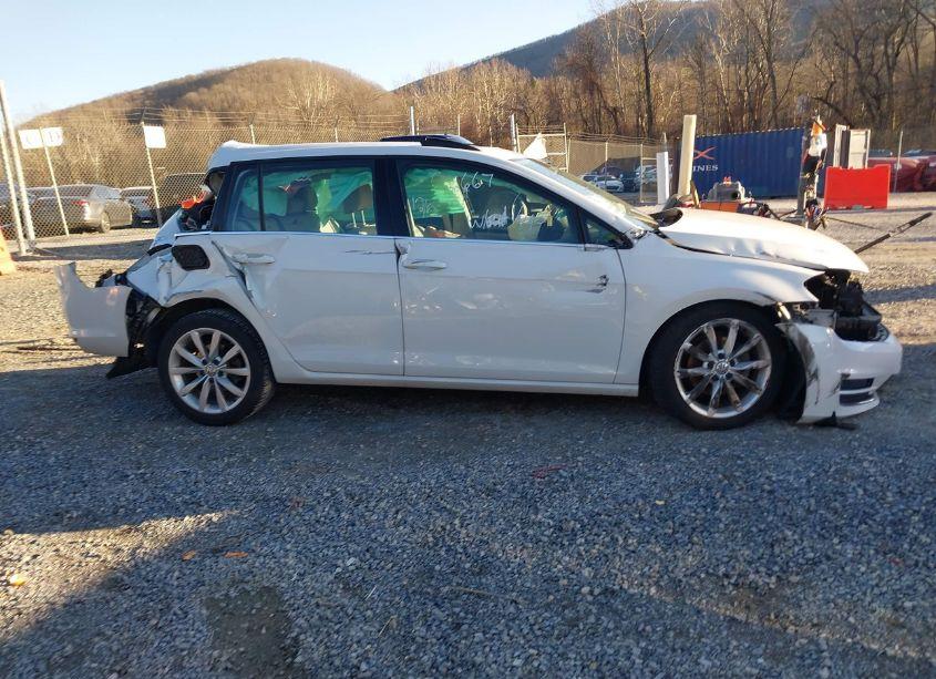 Photo 13 of 2016 Volkswagen Golf SPORTWAGEN TSI LIMITED EDITION/TSI S 4-DOOR/TSI SE 4-DOOR/TSI SEL 4-DOOR (VIN 3VWC17AU7GM513464)