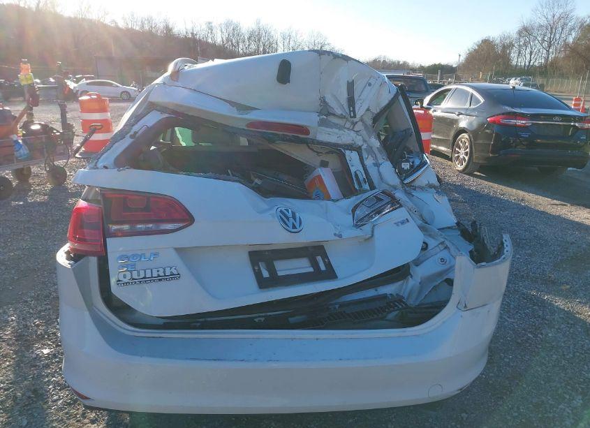 Photo 16 of 2016 Volkswagen Golf SPORTWAGEN TSI LIMITED EDITION/TSI S 4-DOOR/TSI SE 4-DOOR/TSI SEL 4-DOOR (VIN 3VWC17AU7GM513464)