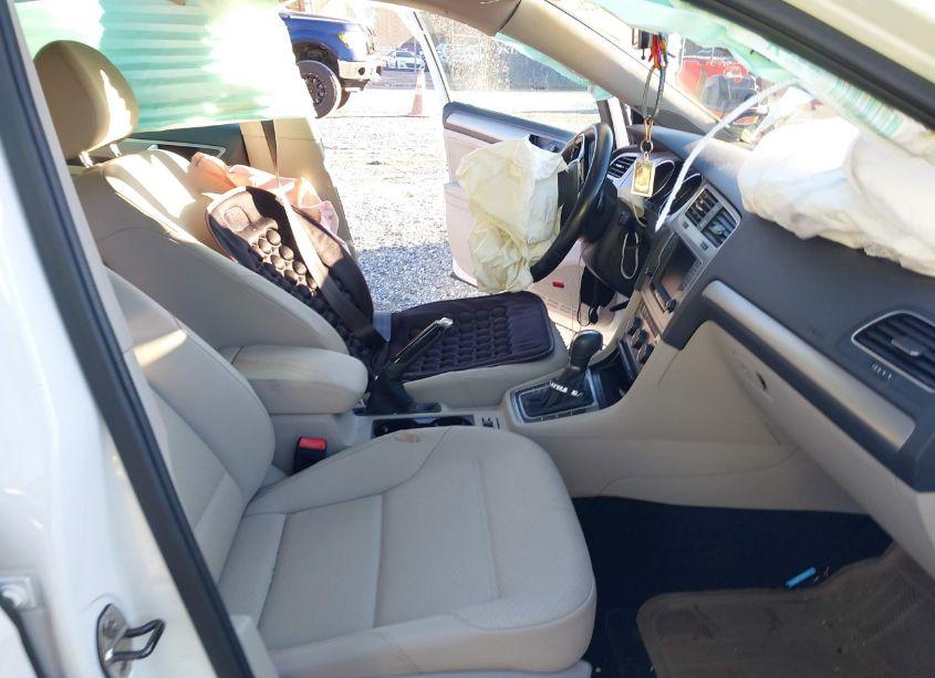 Photo 5 of 2016 Volkswagen Golf SPORTWAGEN TSI LIMITED EDITION/TSI S 4-DOOR/TSI SE 4-DOOR/TSI SEL 4-DOOR (VIN 3VWC17AU7GM513464)