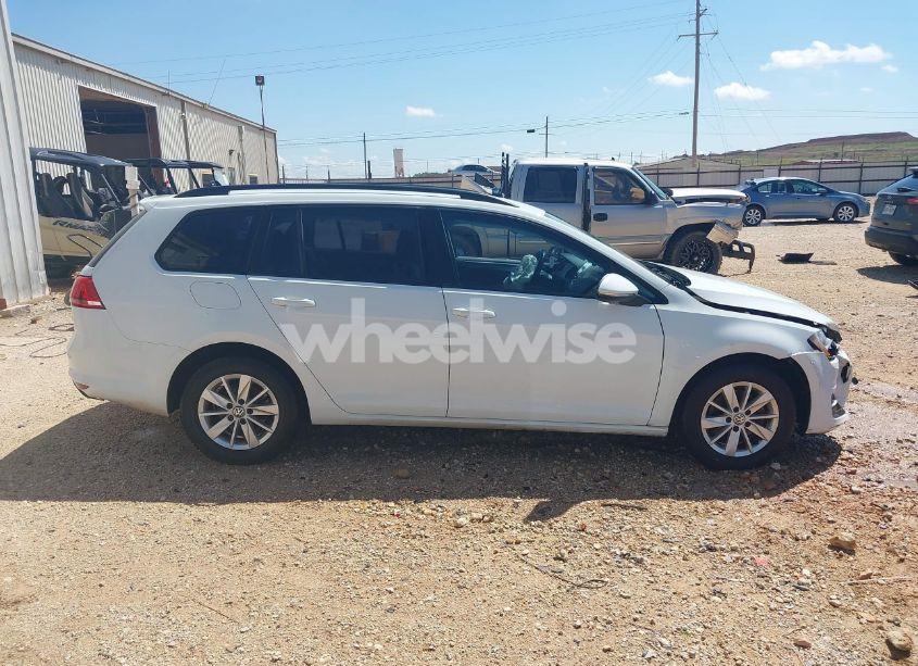 Photo 13 of 2015 Volkswagen Golf SPORTWAGEN TSI S 4-DOOR (VIN 3VWC17AU8FM506389)