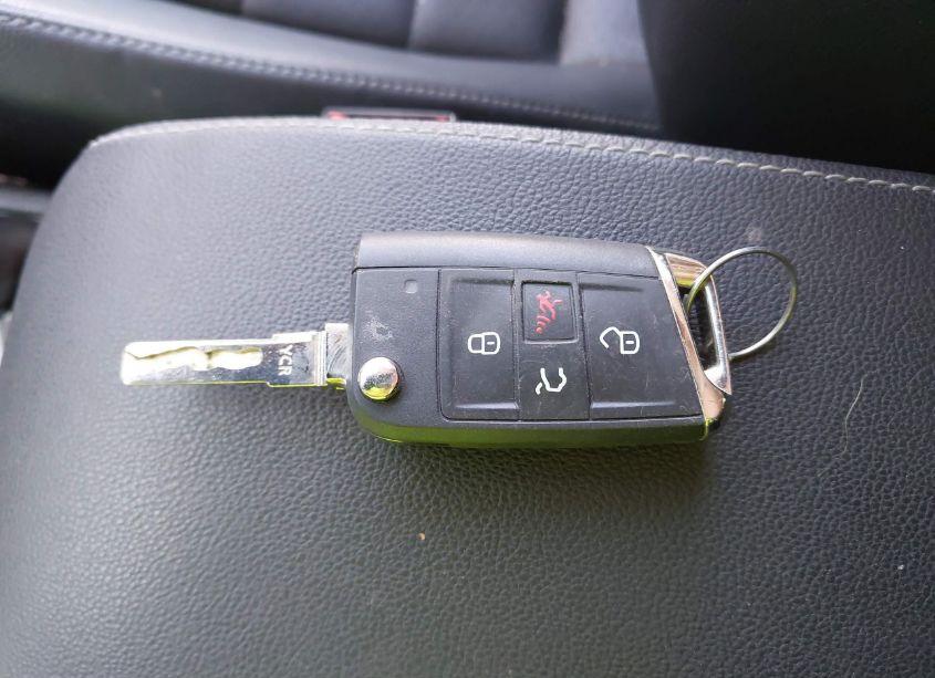 Photo 11 of 2016 Volkswagen Golf SPORTWAGEN TSI SEL 4-DOOR (VIN 3VWC17AU8GM517572)