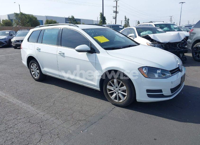 2017 Volkswagen Golf SPORTWAGEN TSI S (VIN 3VWC17AU8HM504161) main photo