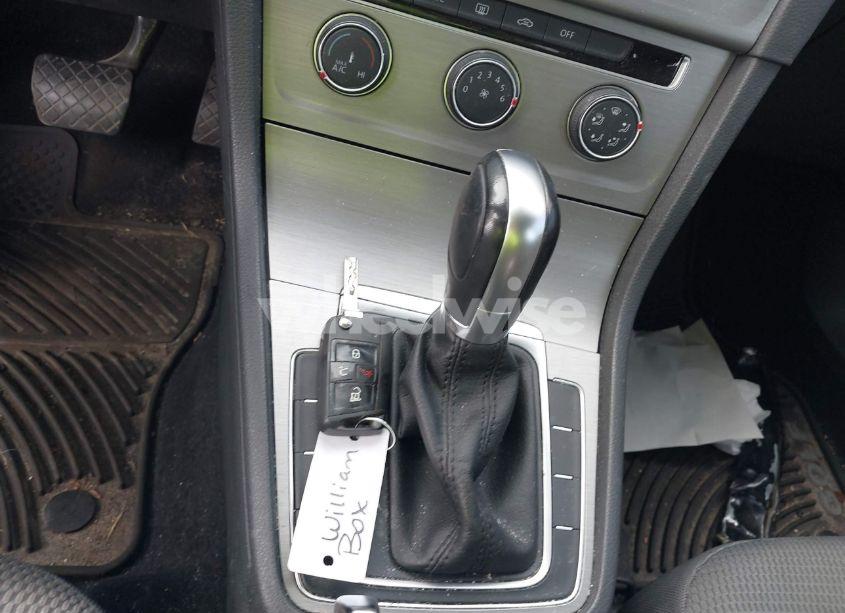 Photo 11 of 2017 Volkswagen Golf SPORTWAGEN TSI S (VIN 3VWC17AU8HM504161)