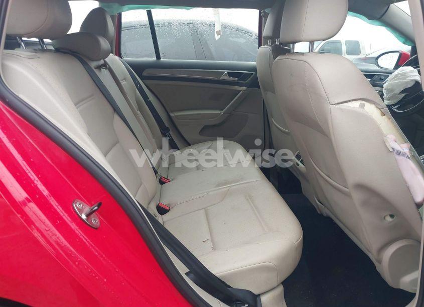 Photo 8 of 2016 Volkswagen Golf SPORTWAGEN TSI SE 4-DOOR (VIN 3VWC17AU9GM516043)