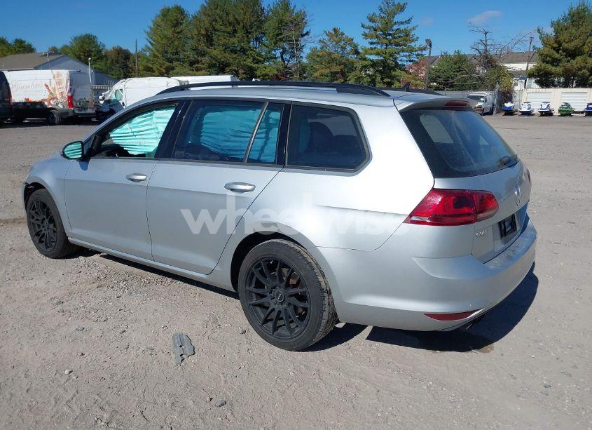 Photo 3 of 2017 Volkswagen Golf SPORTWAGEN TSI S (VIN 3VWC17AU9HM501625)