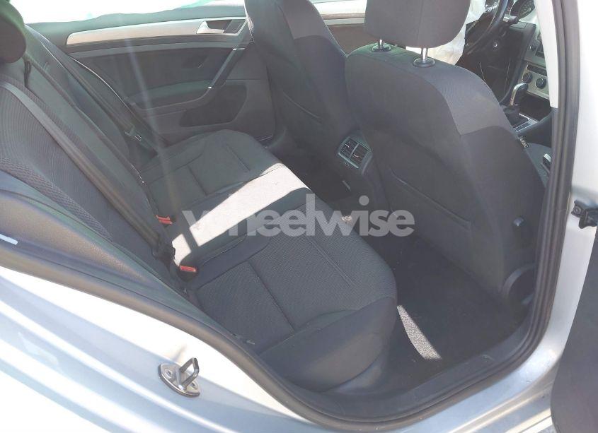 Photo 8 of 2017 Volkswagen Golf SPORTWAGEN TSI S (VIN 3VWC17AU9HM501625)