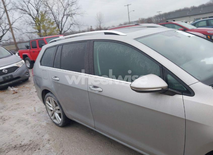 Photo 13 of 2015 Volkswagen Golf SPORTWAGEN TSI SEL 4-DOOR (VIN 3VWC17AUXFM519452)
