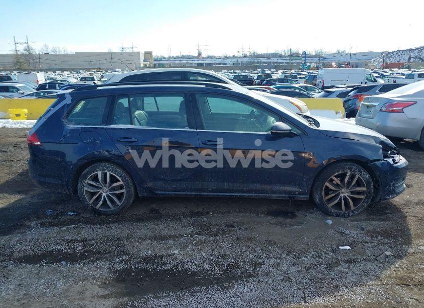 Photo 13 of 2016 Volkswagen Golf SPORTWAGEN TSI LIMITED EDITION (VIN 3VWC17AUXGM522966)
