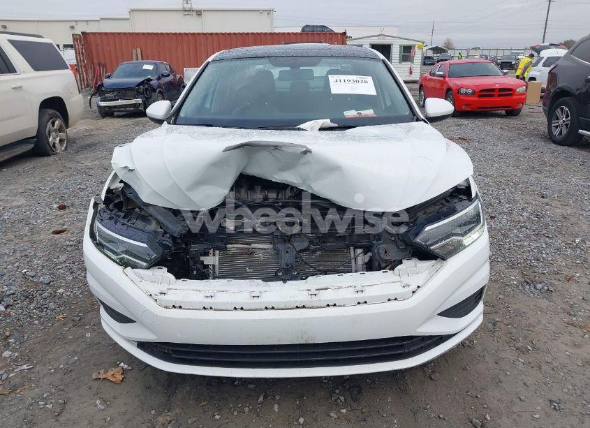 Photo 13 of 2019 Volkswagen Jetta 1.4T R-LINE/1.4T S/1.4T SE (VIN 3VWC57BU0KM010001)