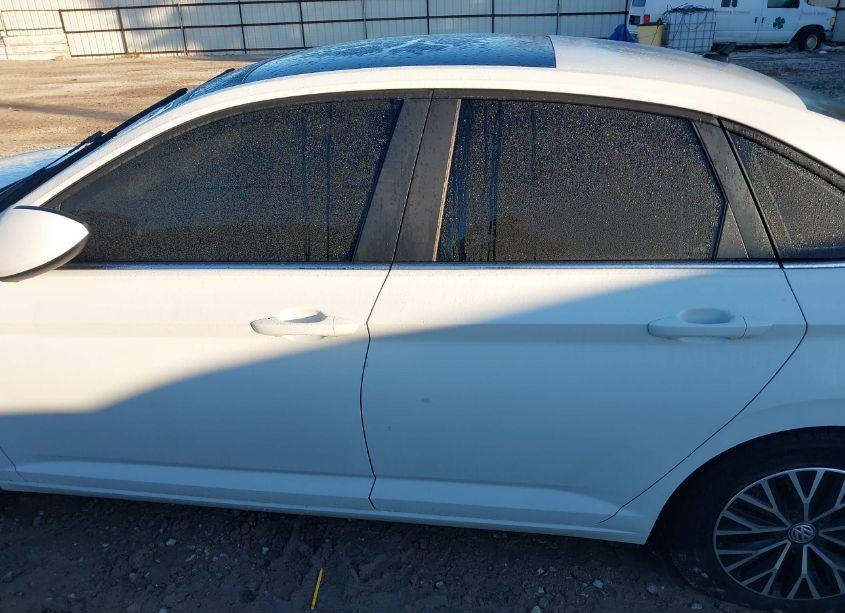 Photo 15 of 2019 Volkswagen Jetta 1.4T R-LINE/1.4T S/1.4T SE (VIN 3VWC57BU0KM069193)