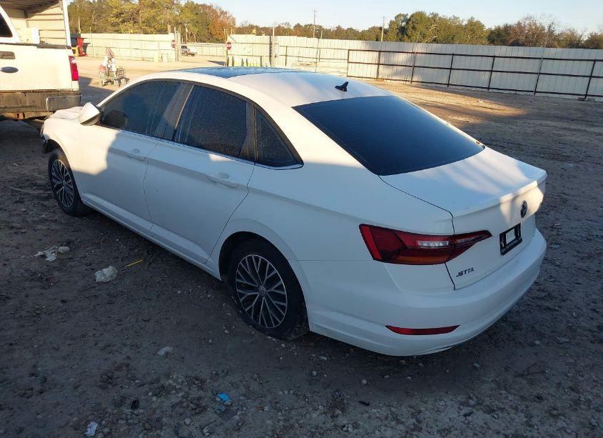 Photo 3 of 2019 Volkswagen Jetta 1.4T R-LINE/1.4T S/1.4T SE (VIN 3VWC57BU0KM069193)