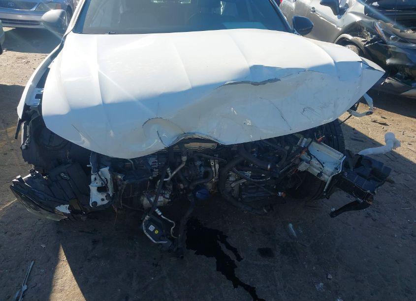 Photo 5 of 2019 Volkswagen Jetta 1.4T R-LINE/1.4T S/1.4T SE (VIN 3VWC57BU0KM084521)