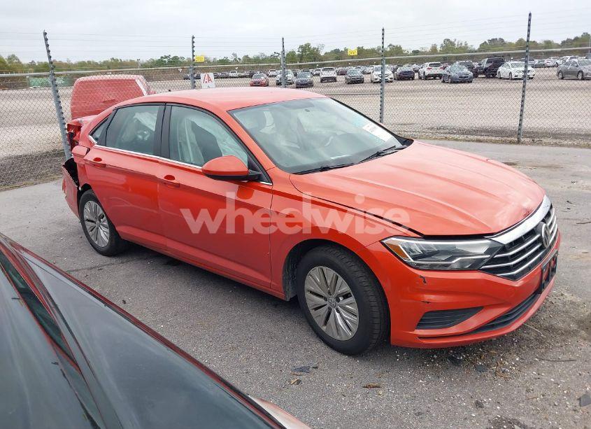 Photo 13 of 2019 Volkswagen Jetta 1.4T R-LINE/1.4T S/1.4T SE (VIN 3VWC57BU0KM093591)
