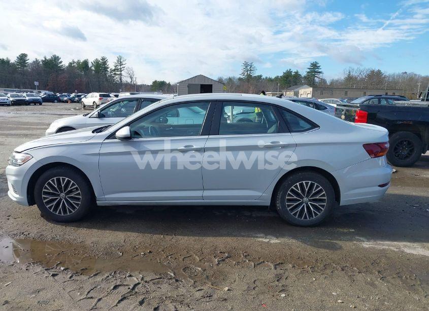 Photo 14 of 2019 Volkswagen Jetta 1.4T R-LINE/1.4T S/1.4T SE (VIN 3VWC57BU0KM111460)