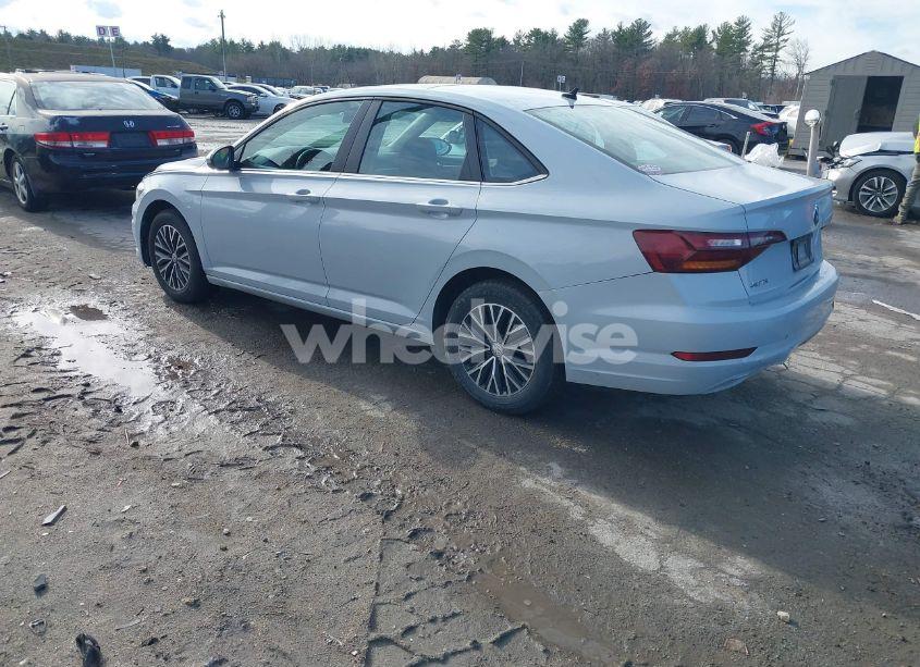 Photo 3 of 2019 Volkswagen Jetta 1.4T R-LINE/1.4T S/1.4T SE (VIN 3VWC57BU0KM111460)