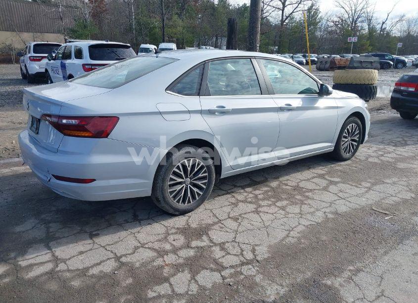 Photo 4 of 2019 Volkswagen Jetta 1.4T R-LINE/1.4T S/1.4T SE (VIN 3VWC57BU0KM111460)