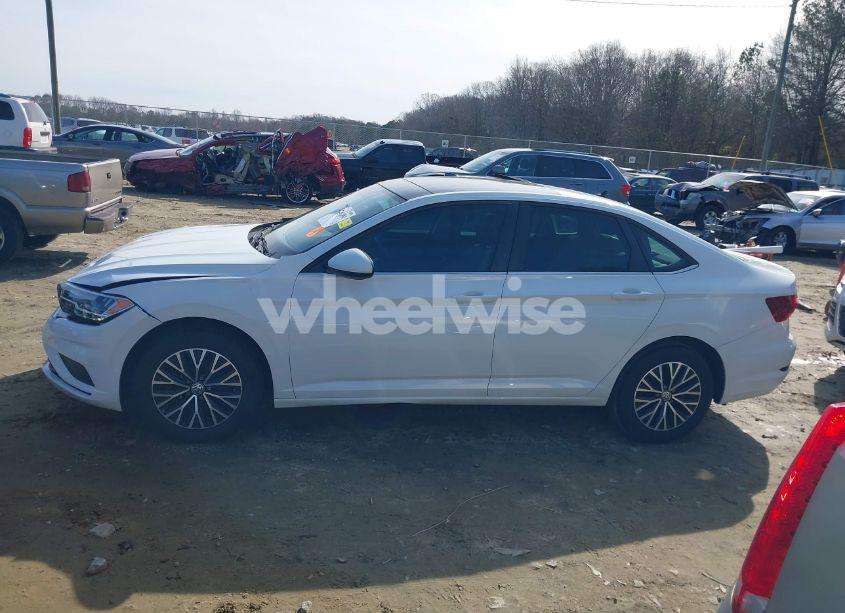 Photo 14 of 2019 Volkswagen Jetta 1.4T R-LINE/1.4T S/1.4T SE (VIN 3VWC57BU0KM121163)