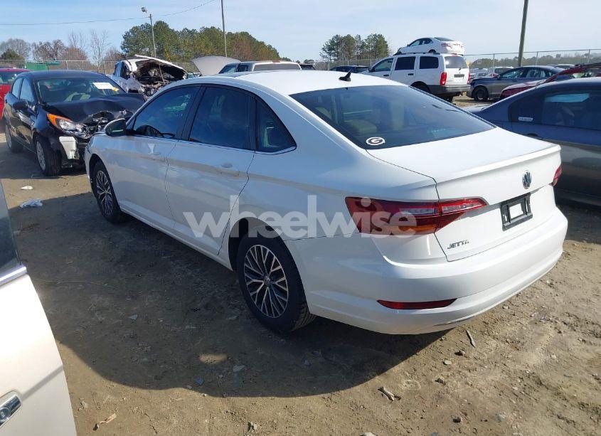 Photo 3 of 2019 Volkswagen Jetta 1.4T R-LINE/1.4T S/1.4T SE (VIN 3VWC57BU0KM121163)