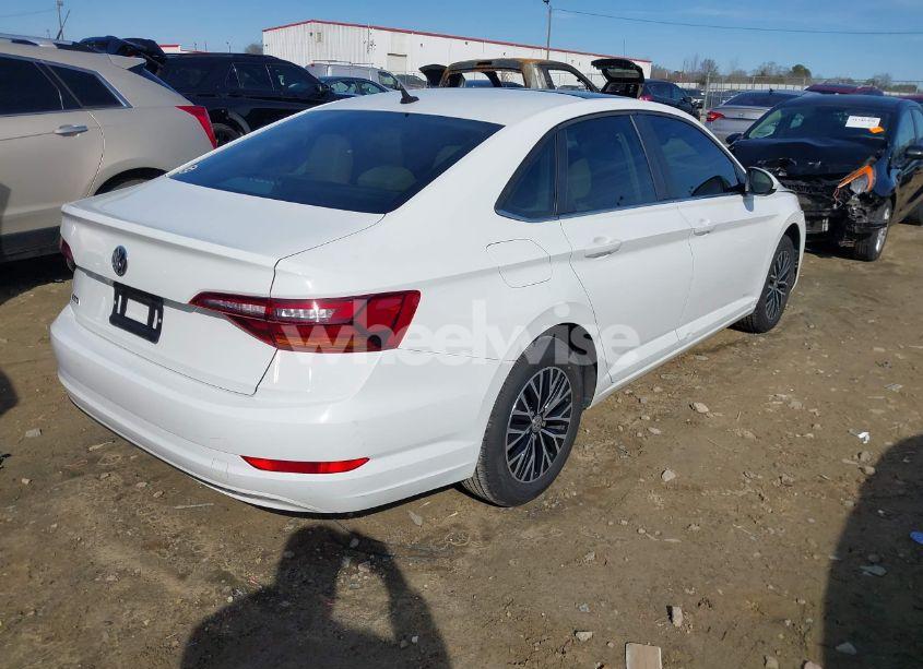 Photo 4 of 2019 Volkswagen Jetta 1.4T R-LINE/1.4T S/1.4T SE (VIN 3VWC57BU0KM121163)