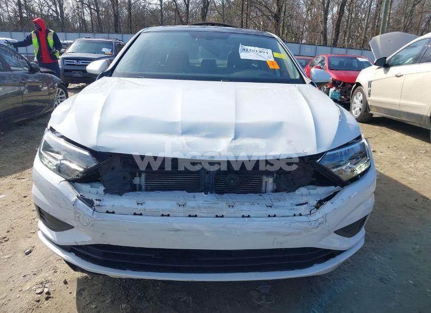 Photo 6 of 2019 Volkswagen Jetta 1.4T R-LINE/1.4T S/1.4T SE (VIN 3VWC57BU0KM121163)