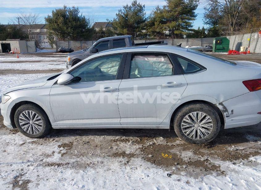 Photo 14 of 2019 Volkswagen Jetta 1.4T R-LINE/1.4T S/1.4T SE (VIN 3VWC57BU0KM136455)