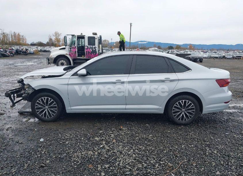 Photo 15 of 2019 Volkswagen Jetta 1.4T R-LINE/1.4T S/1.4T SE (VIN 3VWC57BU0KM140568)