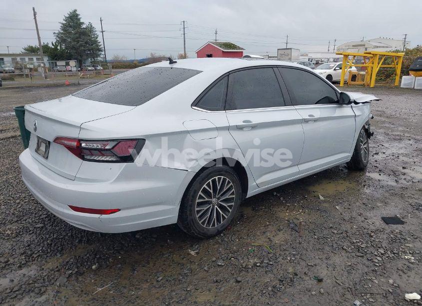 Photo 4 of 2019 Volkswagen Jetta 1.4T R-LINE/1.4T S/1.4T SE (VIN 3VWC57BU0KM140568)