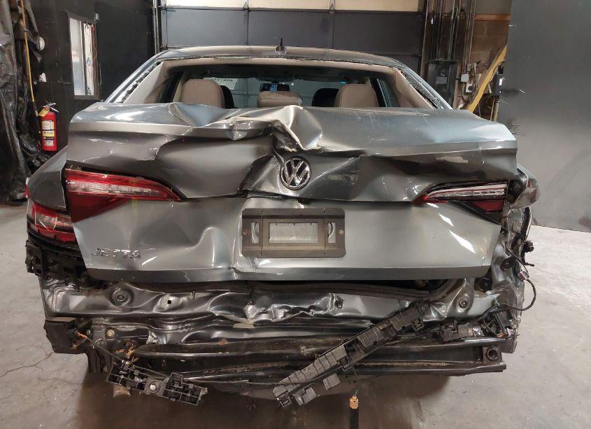 Photo 17 of 2019 Volkswagen Jetta 1.4T R-LINE/1.4T S/1.4T SE (VIN 3VWC57BU0KM200736)